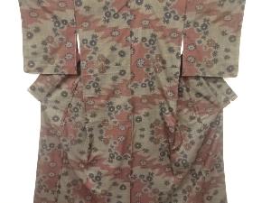 未使用品　仕立て上がり　霞に菊・楓模様織出し本場泥大島紬着物（5マルキ）